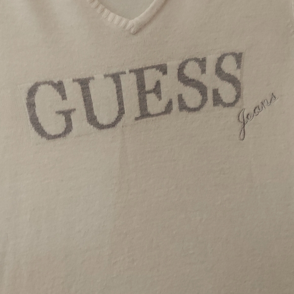 Guess sweater worn a few times. Super soft - Picture 7 of 8